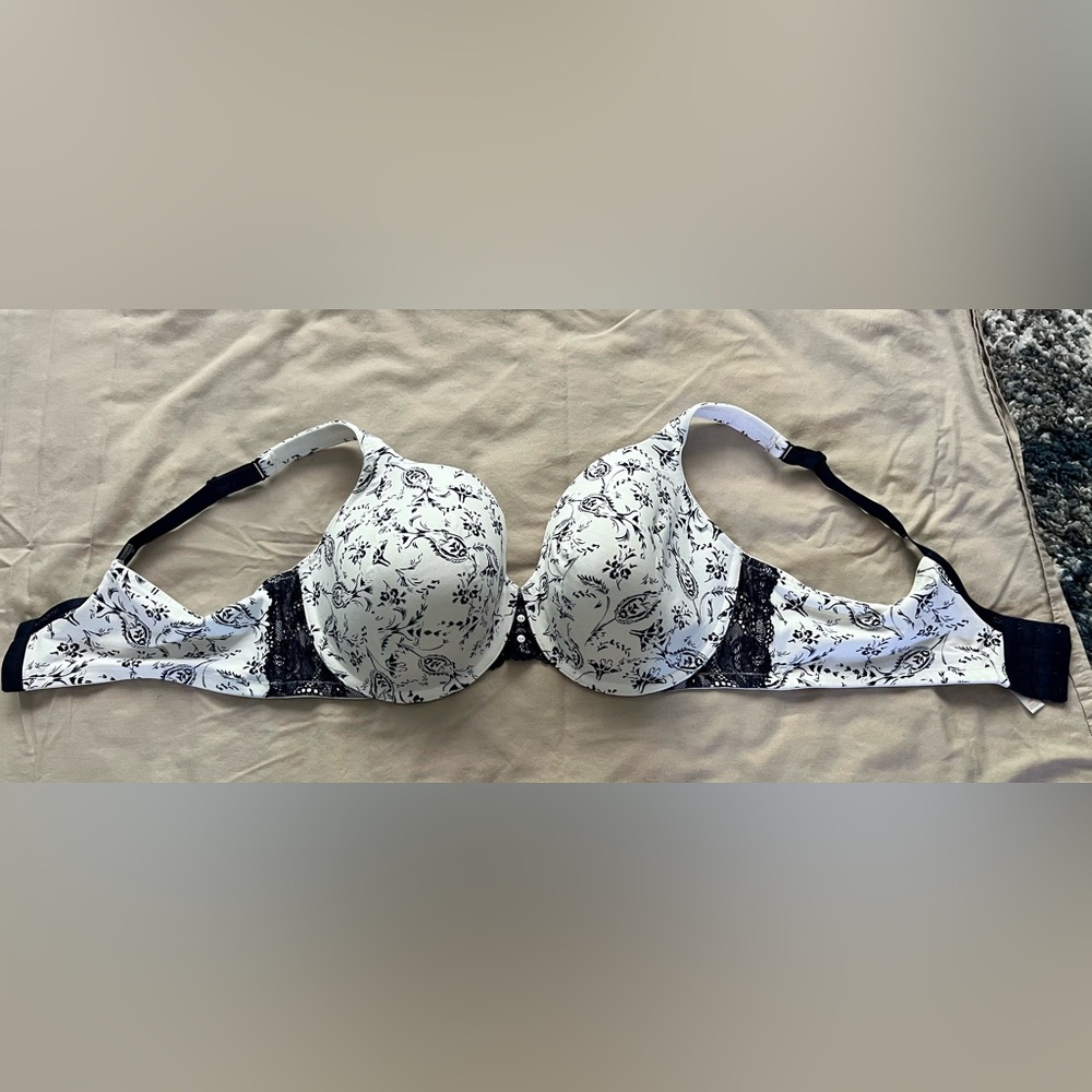 Lane Bryant Lightly Lined Full Coverage Floral Bra Size 46 D
